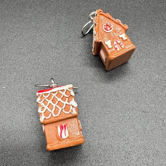 Novelty Christmas Pierced Earrings Gingerbread Houses Hook Plastic - Picture 3 of 6